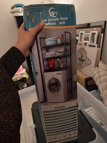 Handig Wasmachine / droger rek beschikbaar voor biedingen