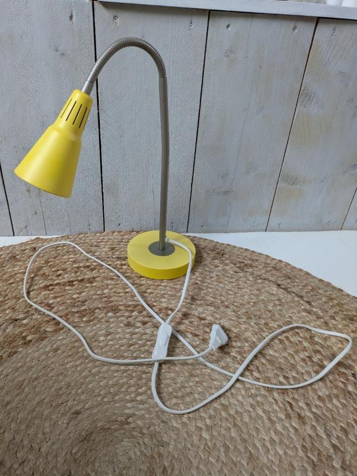 Vintage Ikea Kvart gele bureaulamp, Huis en Inrichting, Lampen | Tafellampen, Gebruikt, Minder dan 50 cm, Metaal, Ophalen of Verzenden