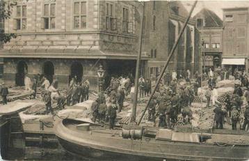 (300-423-027) Alkmaar Kaasmarkt beschikbaar voor biedingen