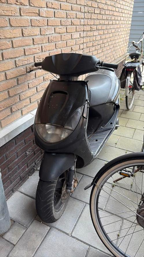 Peugeot viva vity 70cc opknapper, Fietsen en Brommers, Scooters | Peugeot, Zo goed als nieuw, Vivacity, Ophalen