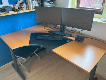 IKEA buro beschikbaar voor biedingen