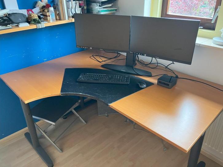 IKEA buro, Huis en Inrichting, Bureaus, Gebruikt, Bureau, In hoogte verstelbaar, Ophalen