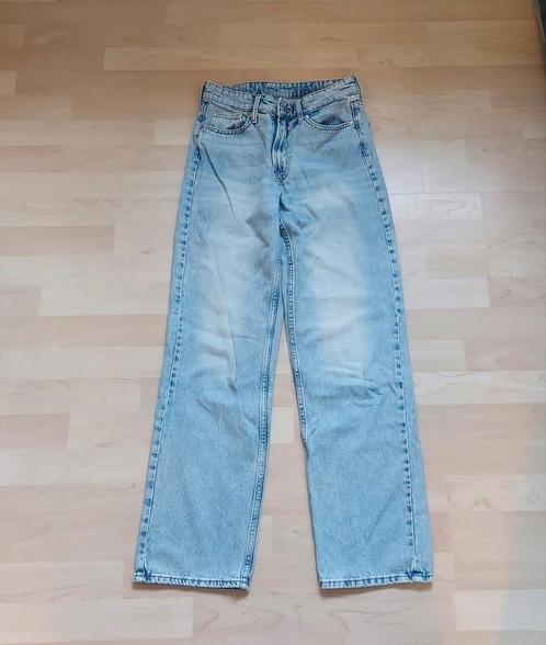 Blauwe low waist baggy jeans H&M maat 32, Kleding | Dames, Spijkerbroeken en Jeans, Nieuw, W27 (confectie 34) of kleiner, Blauw