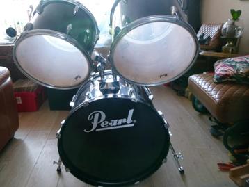 Semi professionele drumstel PEARL beschikbaar voor biedingen