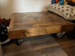 Robuuste industriële salontafel op wielen, Ophalen, 50 tot 100 cm, Zo goed als nieuw, Minder dan 50 cm