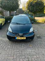 Toyota Aygo 1.0 12V Vvt-i 5DRS 2007 Zwart, Auto's, Voorwielaandrijving, Stof, 4 stoelen, Origineel Nederlands