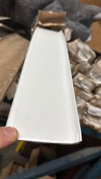 Kunststof laminaatplint, Doe-het-zelf en Verbouw, Kunststof, Nieuw, Ophalen of Verzenden, 200 tot 250 cm