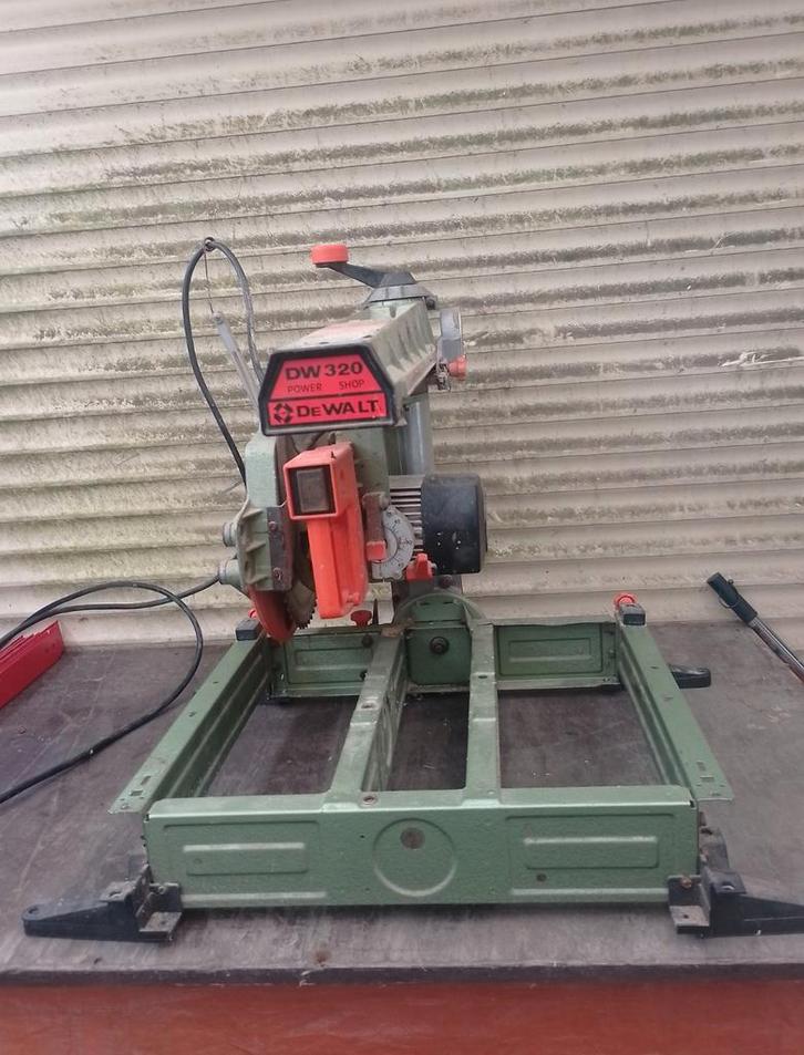 DeWalt DW320 Radiaalzaag - Krachtige Houtbewerking, Doe-het-zelf en Verbouw, Gereedschap | Zaagmachines, Gebruikt, Afkortzaag