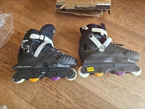 stunt skates USD mt 37-40 te klein gekocht, bijna nieuwstaat, Sport en Fitness, Skeelers, Zo goed als nieuw, Inline skates 4 wielen