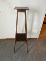 Mooie grote oude eiken plantentafel., Ophalen