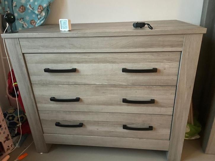 Commode  en kledingkast voor kinderkamer, Kinderen en Baby's, Kinderkamer | Commodes en Kasten, Gebruikt, Kast, 105 cm of meer