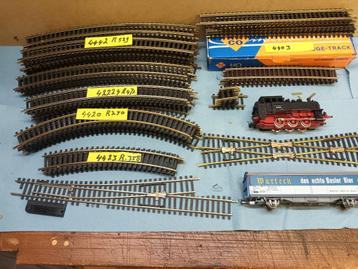 ROCO LOKJE 80-028  MET RAILS  EN WISSEL beschikbaar voor biedingen
