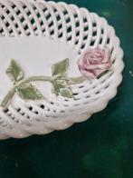 gevlochten aardewerk schaal en mandje rozen, Ophalen of Verzenden, 'T Olde Gre-j, Info@toldegrej.nl, Endepoelstraat 20f Didam