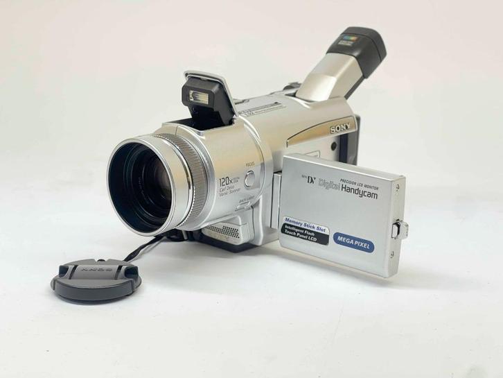 SONY DCR-TRV60E veelzijdige Digitale mini dv met DV uit, Audio, Tv en Foto, Videocamera's Digitaal, Gebruikt, Band, Disc of Geheugen