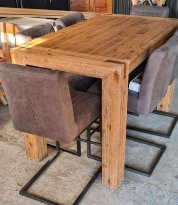 hoge eettafel  beschikbaar voor biedingen