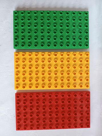 Duplo set 2198 bouwplaten 6 x 12 nops beschikbaar voor biedingen