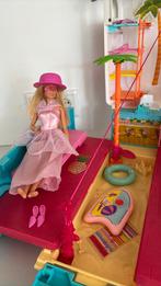 Barbie Camper met Barbie en accessoires, Ophalen of Verzenden, Gebruikt, Barbie