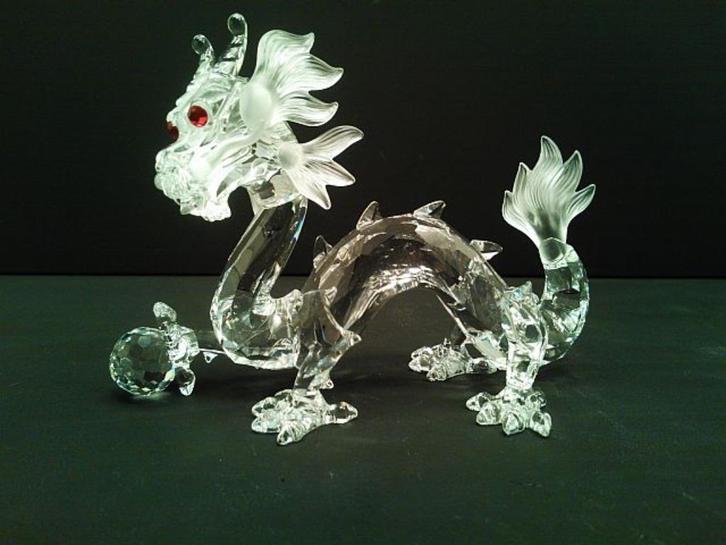 Swarovski jaarstuk Draak 1997, Verzamelen, Swarovski, Zo goed als nieuw, Figuurtje, Ophalen of Verzenden