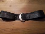 Donkerblauwe leren riem met zilverkleurige gesp 118 cm, Ophalen of Verzenden, Zo goed als nieuw, Overige kleuren