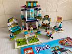 ALS NIEUW Lego Friends 41338 Stephanie’s Sportstadion, Complete set, Ophalen of Verzenden, Lego, Zo goed als nieuw