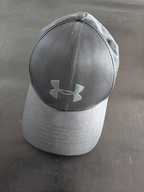 Under Armour zwarte pet, Kleding | Heren, Hoeden en Petten, Zo goed als nieuw, Pet, Ophalen of Verzenden