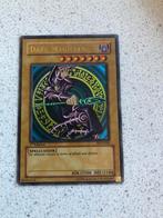 Dark Magician SDY-E005 - 1st edition, Hobby en Vrije tijd, Verzamelkaartspellen | Yu-gi-Oh!, Ophalen of Verzenden, Gebruikt, Losse kaart