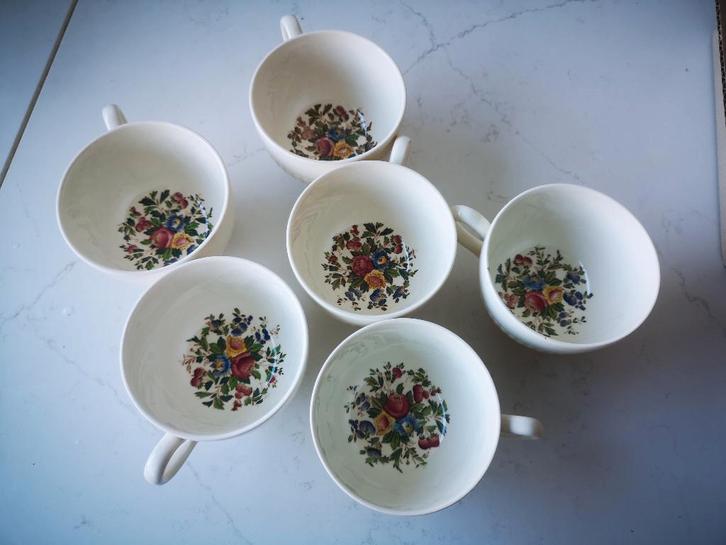 Wedgewood Briar Rose, Huis en Inrichting, Keuken | Servies, Zo goed als nieuw, Kop(pen) en/of Schotel(s), Wedgwood, Aardewerk