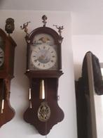 3 friese kort  staart klokken, Antiek en Kunst, Antiek | Klokken, Ophalen