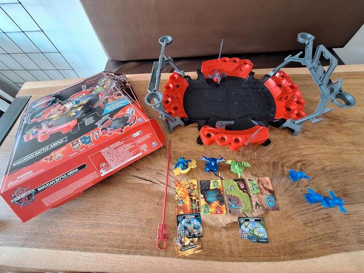 Bakugan Battle Arena Set - Compleet, Kinderen en Baby's, Speelgoed | Actiefiguren, Zo goed als nieuw, Ophalen