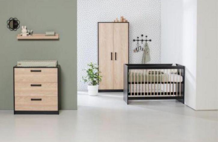 NwStaat! Nova Europe BABYKAMER! Zwart/Eiken! Zie Foto’s!, Kinderen en Baby's, Kinderkamer | Complete kinderkamers, Zo goed als nieuw