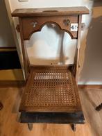 Oude biechtstoel stoel met rieten zitting, Antiek en Kunst, Antiek | Meubels | Stoelen en Banken, Ophalen