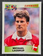 Panini Michael Laudrup - Denemarken, EK '96. Rode achterkant, Ophalen of Verzenden, Zo goed als nieuw, Buitenlandse clubs, Poster, Plaatje of Sticker