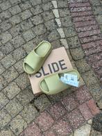 Yeezy slides “resin” maat 36, Kleding | Heren, Schoenen, Slippers, Overige kleuren, Ophalen of Verzenden, Zo goed als nieuw