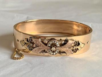 14 kt gouden stijve armband met applique en pareltjes, 1880. beschikbaar voor biedingen