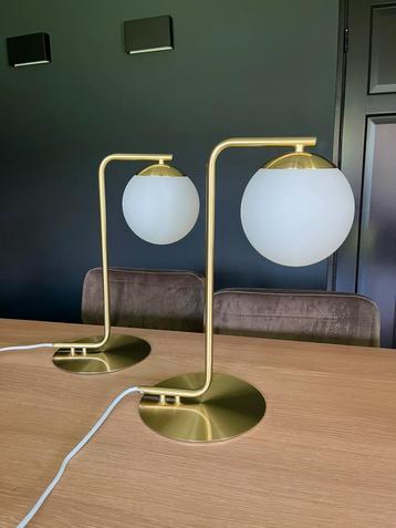 Twee tafellampen goud beschikbaar voor biedingen