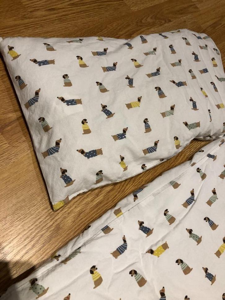 IKEA DRÖMSLOTT dekbedovertrek | hondjes, Kinderen en Baby's, Kinderkamer | Beddengoed, Dekbedovertrek, Wit, Jongetje of Meisje
