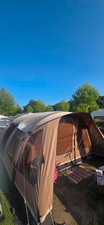 Outwell Opblaasbare Tent 5 Persoons beschikbaar voor biedingen