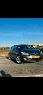 Opel Astra 1.6T 5DRS AUT 2010 Grijs, 730 kg, Zwart, 4 cilinders, 179 pk