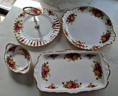 Royal Albert Old Country Roses schalen / serveerschalen, Antiek en Kunst, Antiek | Servies los, Ophalen of Verzenden