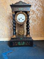 Antieke Pendule Klok met Houtsnijwerk, Ophalen of Verzenden
