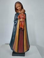 Maria met Jezus, Ophalen