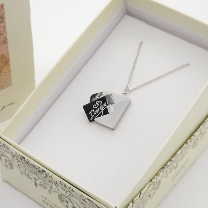 ZILVER OF GOUDKLEURIGE LIEFDESKETTING MET BRIEF – RVS, Sieraden, Tassen en Uiterlijk, Kettinghangers, Nieuw, Overige materialen