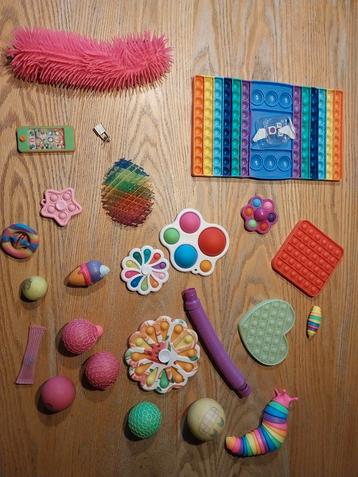 Fidget toys/ antistress speeltjes beschikbaar voor biedingen