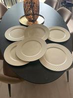 6 mooie grote creme ronde borden, Huis en Inrichting, Keuken | Servies, Ophalen, Zo goed als nieuw, Overige stijlen, Bord(en)