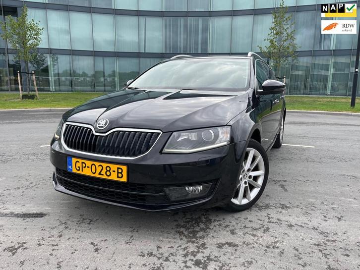 Skoda Octavia Combi 1.6 TDI Greentech Style Businessline DSG, Auto's, Skoda, Bedrijf, Te koop, Octavia, ABS, Airbags, Airconditioning