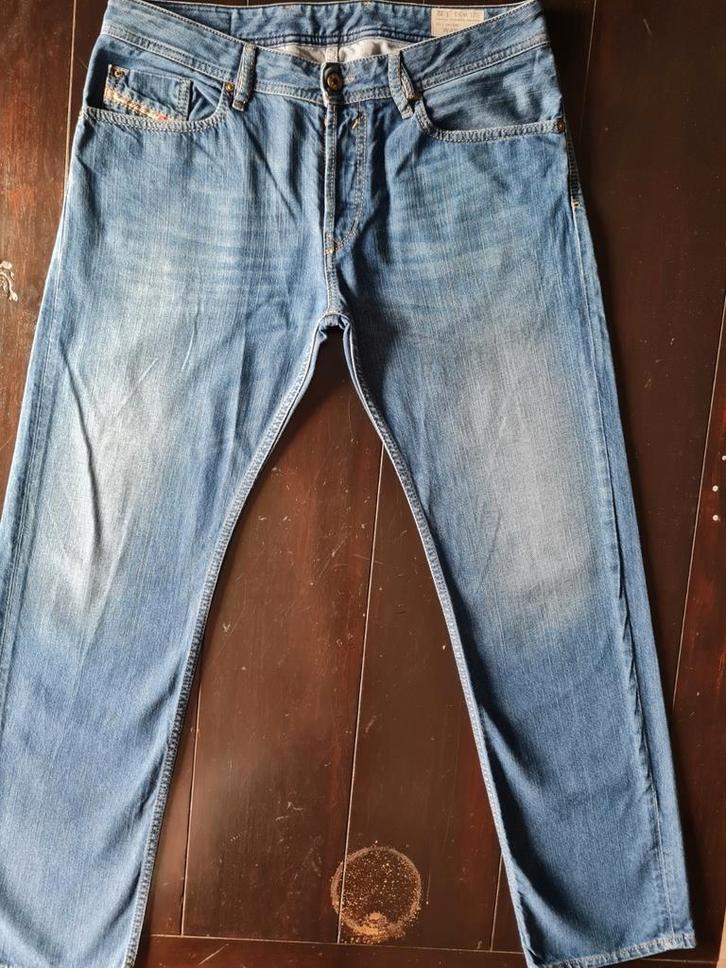 ZGAN CLASSIC DIESEL WAYKEE REGULAR STRAIGHT JEANS SIZE 33/32, Kleding | Heren, Spijkerbroeken en Jeans, Zo goed als nieuw, W33 - W34 (confectie 48/50)