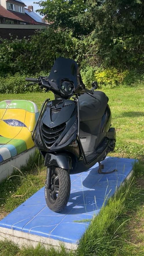 Zip 4t 50cc + ice candy blue kappenset, Fietsen en Brommers, Scooters | Piaggio, Zo goed als nieuw, Zip, Maximaal 45 km/u, Benzine