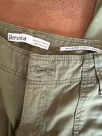 Bershka Cargo Broek Groen Maat 36, Ophalen of Verzenden, Zo goed als nieuw, Maat 36 (S), Lang