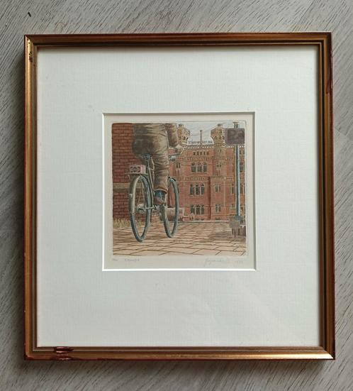 Jasper van Putten (1944-2009) - Stadsgezicht man op fiets, Antiek en Kunst, Kunst | Etsen en Gravures, Ophalen of Verzenden