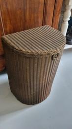 Lloyd Loom was mand uit oktober 1933, Ophalen